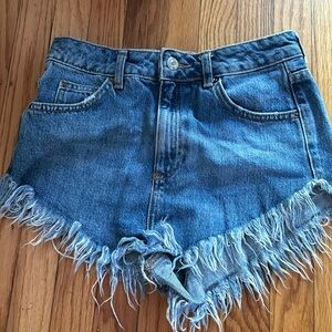 TopShop kiri shorts worn once!! Clean new condition size 4